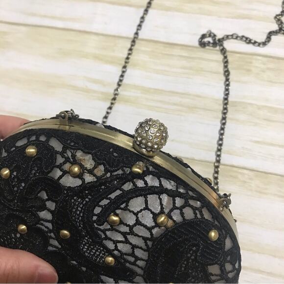Darling Vintage Hard Shell Oval Black Lace Rhinestone Clasp Chain‎ Evening Bag - Picture 3 of 9